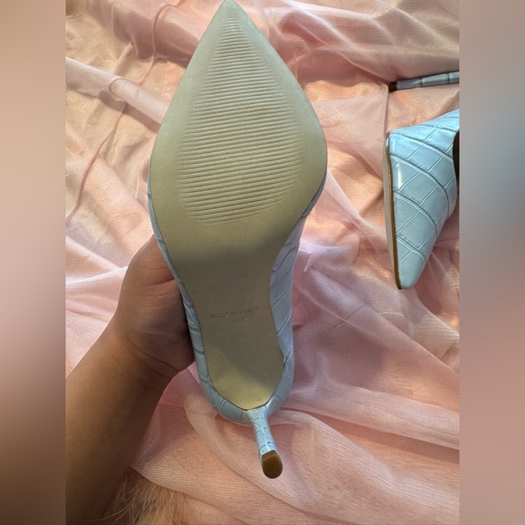 Steve Madden Light Blue Croc-Embossed Heels - Picture 6 of 8
